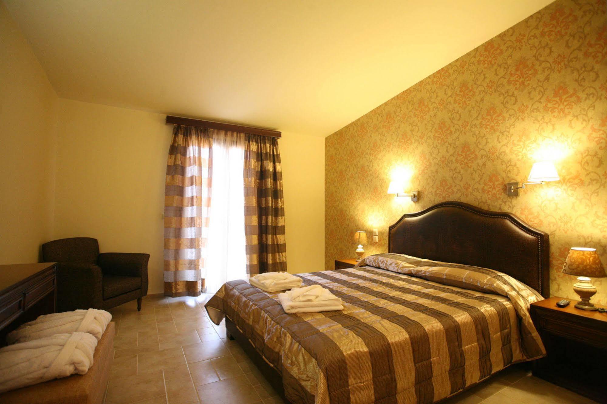 Hotel Tesoro Никиана Экстерьер фото