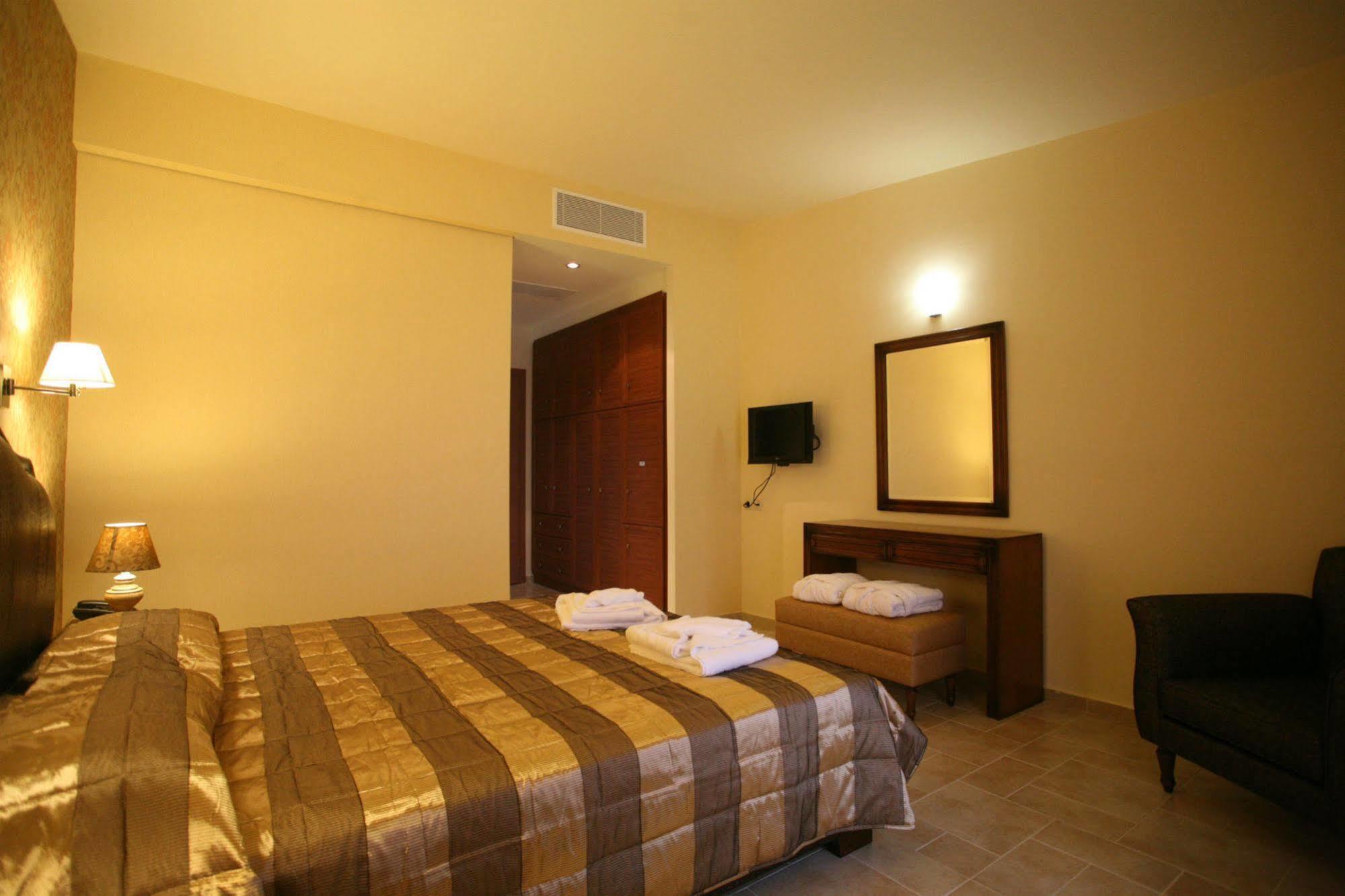 Hotel Tesoro Никиана Экстерьер фото